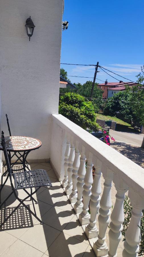 Apartments Veni Up Starigrad Paklenica Ngoại thất bức ảnh