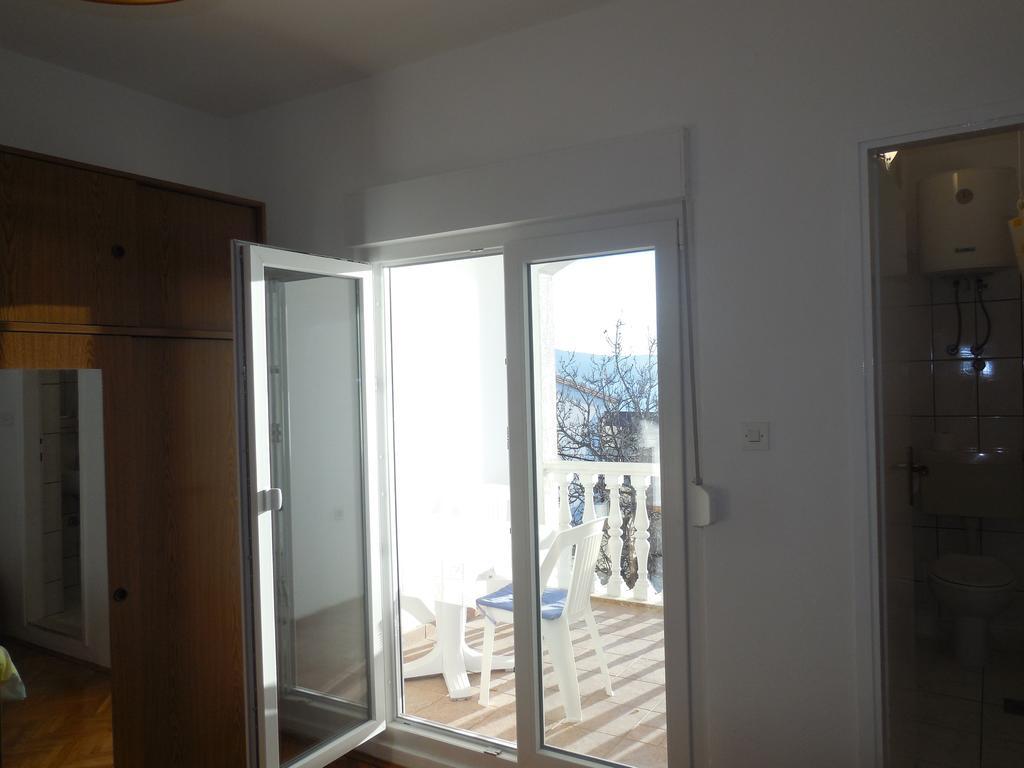 Apartments Veni Up Starigrad Paklenica Ngoại thất bức ảnh