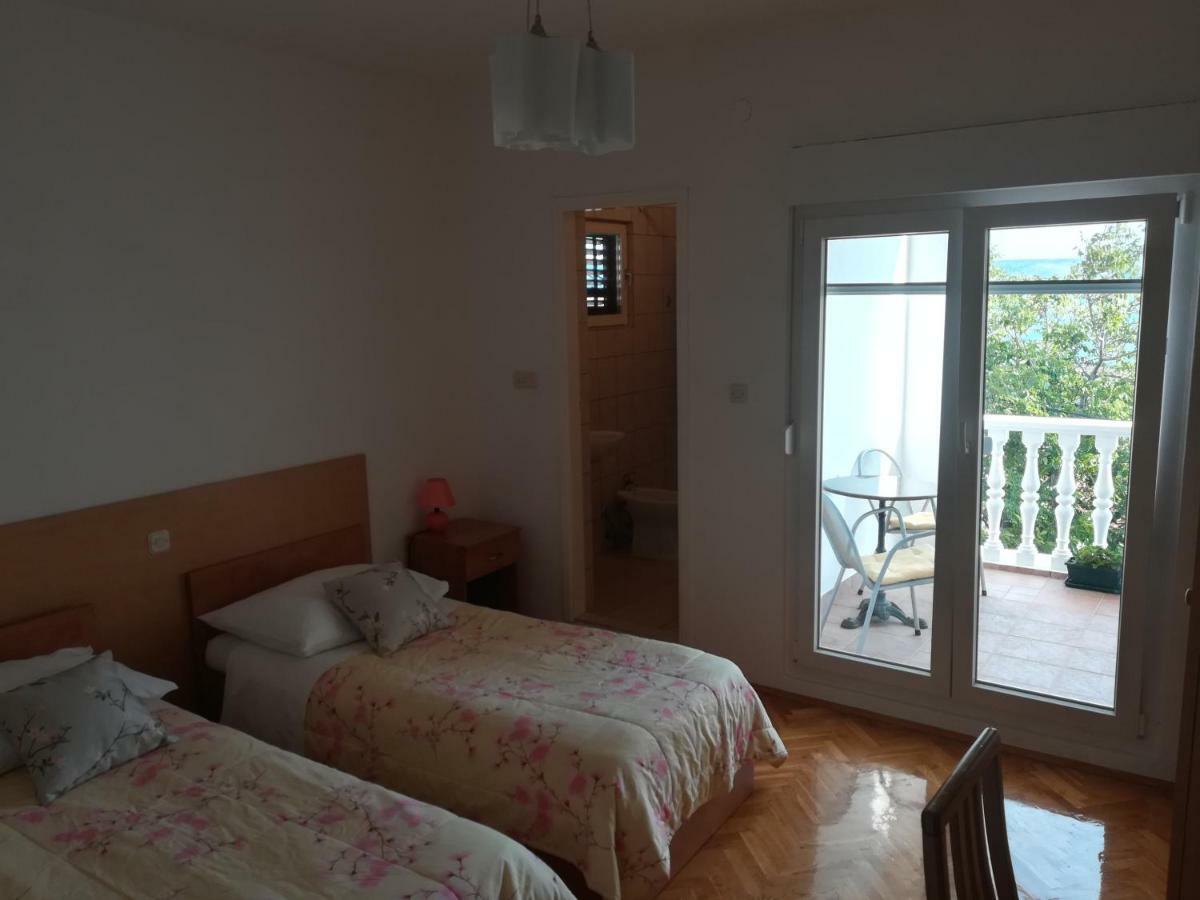 Apartments Veni Up Starigrad Paklenica Ngoại thất bức ảnh